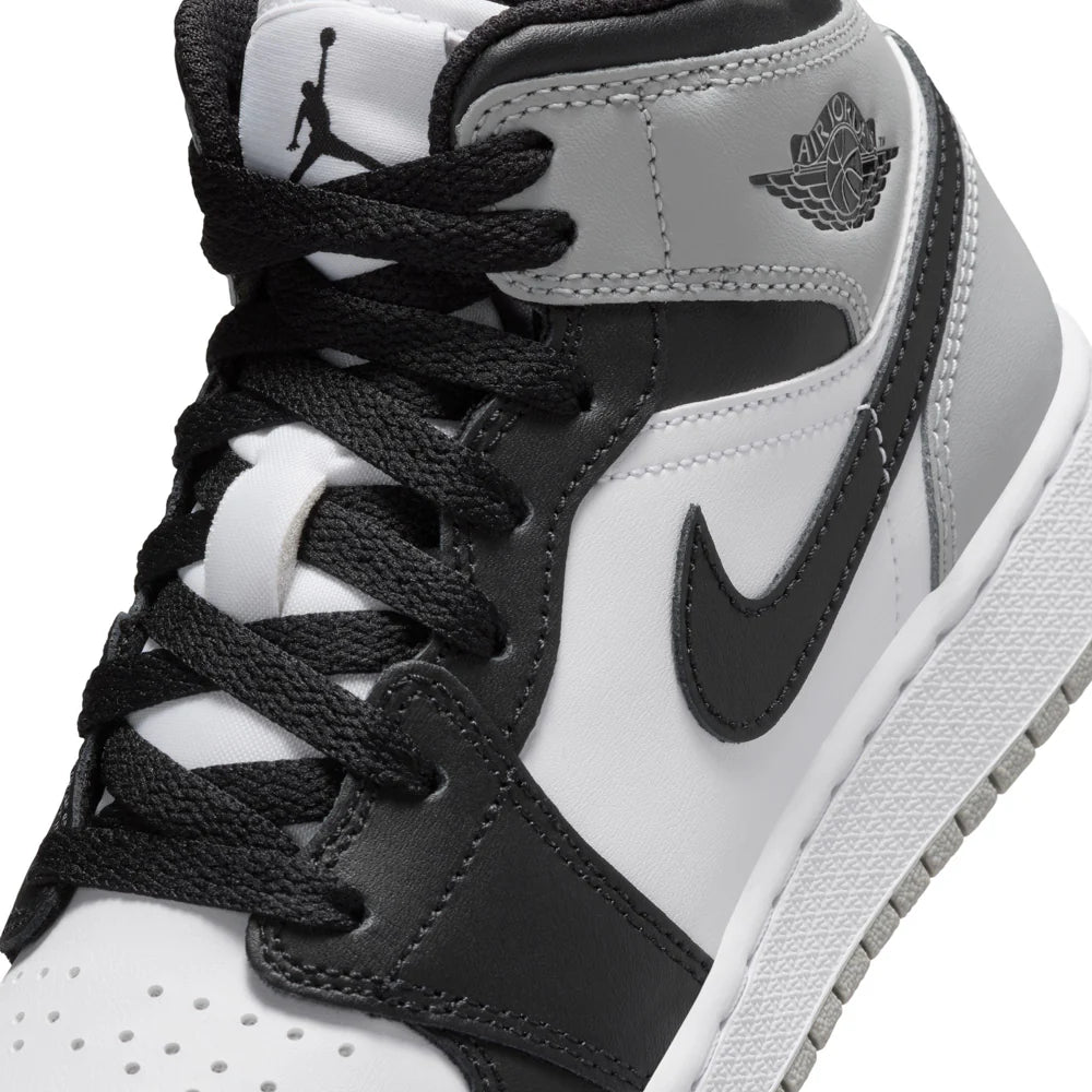 AJ 1 Mid -Youth