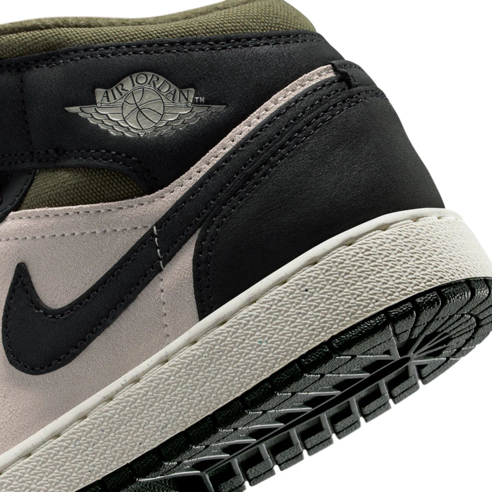 AJ 1 Mid -Youth