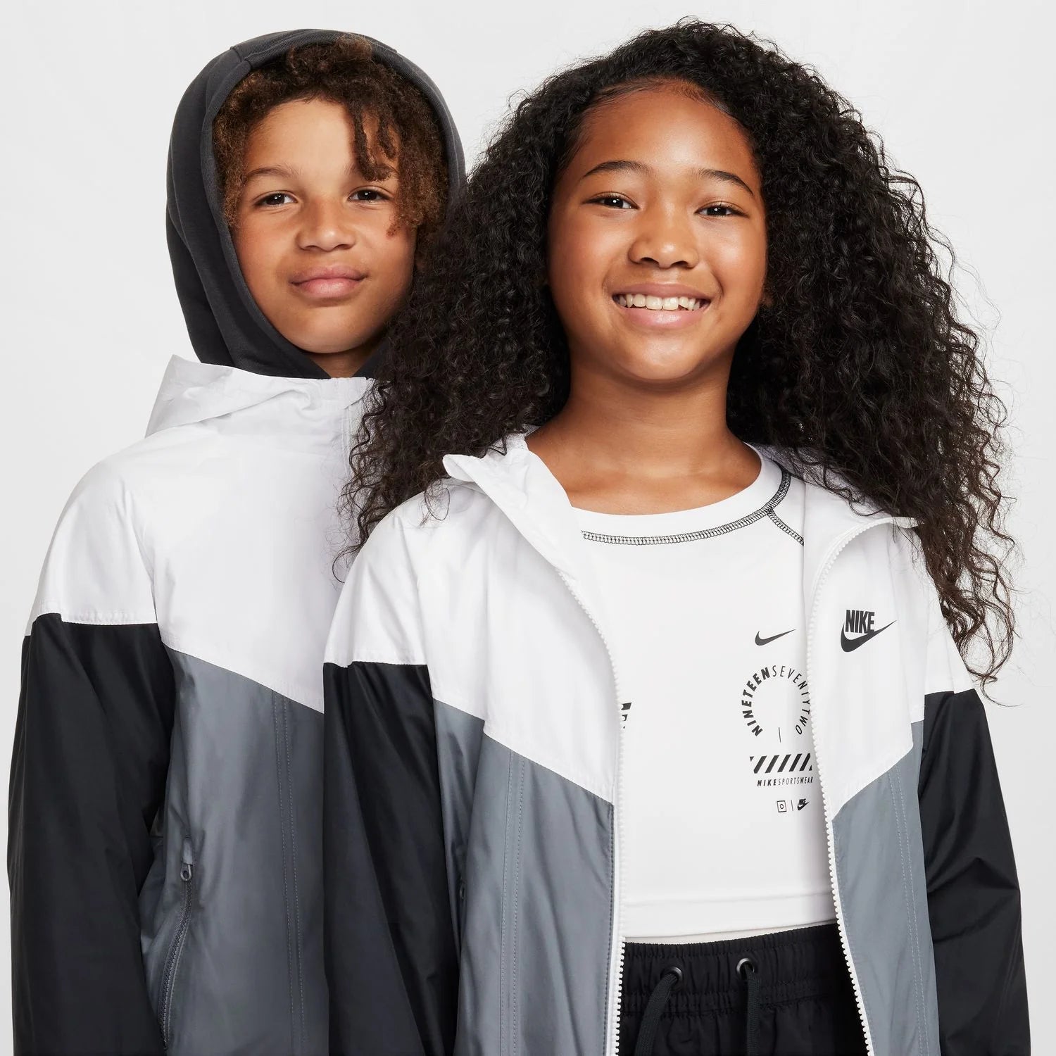 Windrunner Jacket - Youth