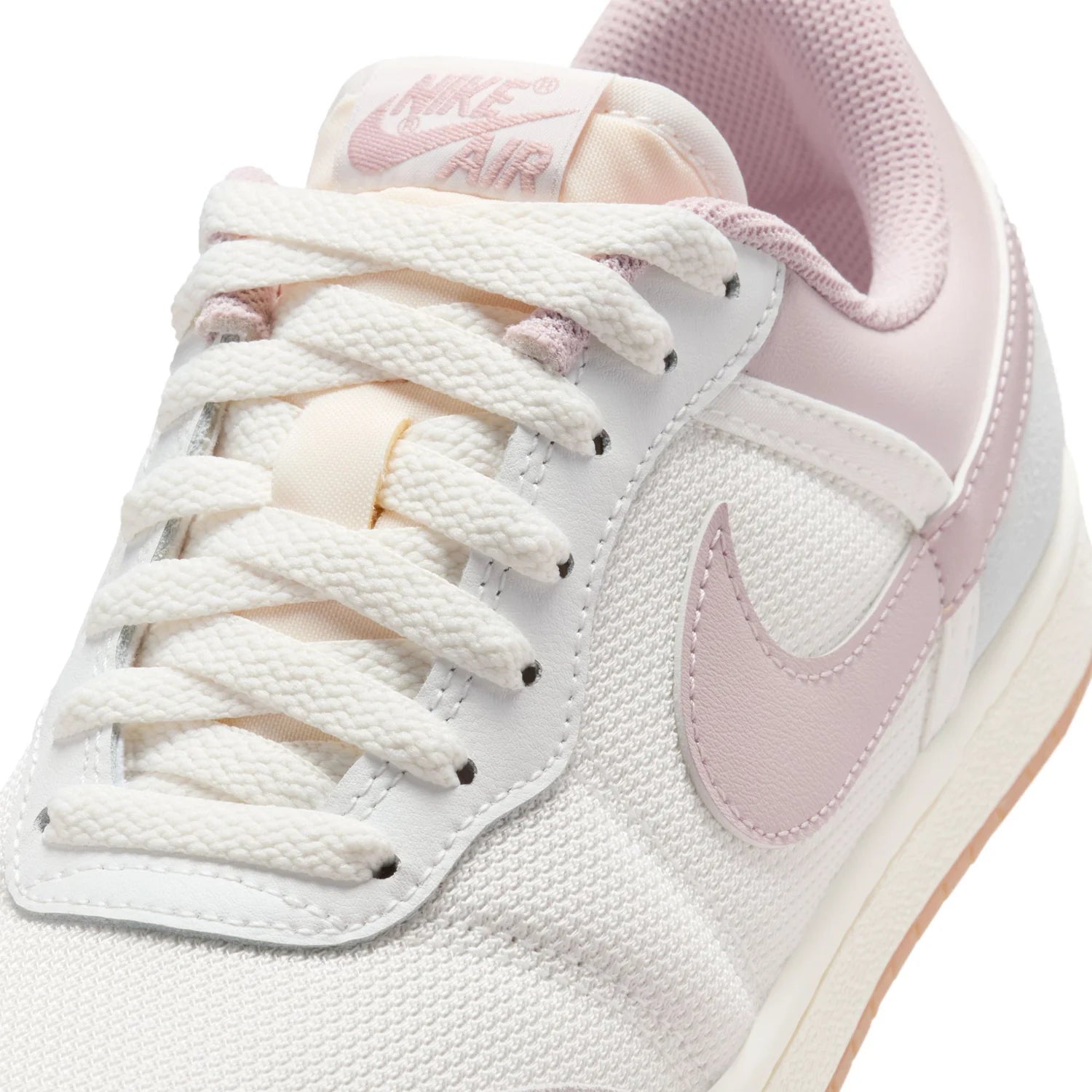 AJ Skyline Low - Womens