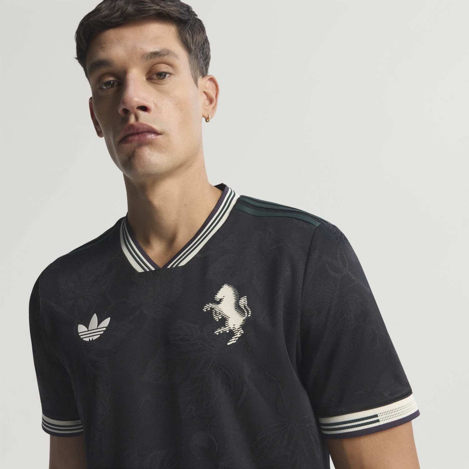 Juventus 25/26 Authentic 3rd Jersey - Mens