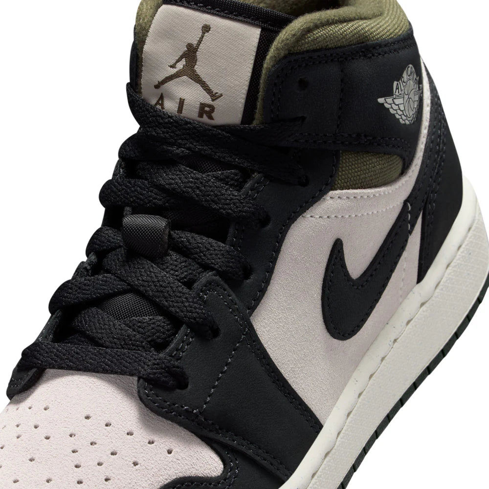 AJ 1 Mid -Youth